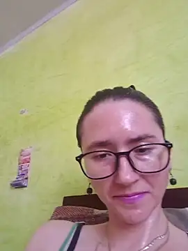 Snapshot of Linda_Hot13 chatting on October 18, 2025, 3:03 pm Linda Hot13 online show from October 18, 2025, 3:03 pm