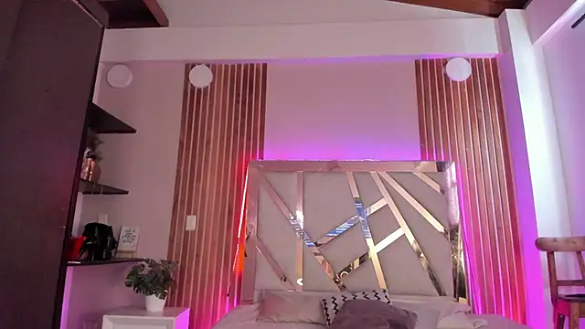 Snapshot of sweet_tamara_ chatting on December 20, 2025, 7:17 pm sweet tamara online show from December 20, 2025, 7:17 pm