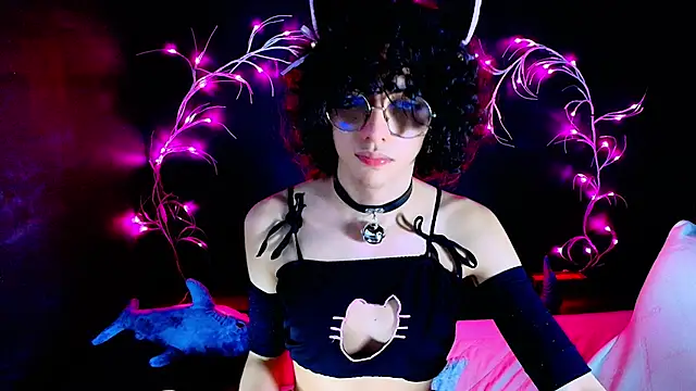 Snapshot of noahxtar chatting on November 9, 2025, 5:33 am noahxtar online show from November 9, 2025, 5:33 am