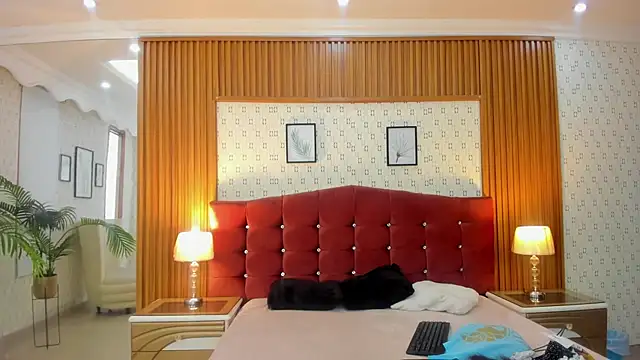 Snapshot of Sophie_Calloway chatting on October 7, 2025, 2:40 pm Sophie Calloway online show from October 7, 2025, 2:40 pm