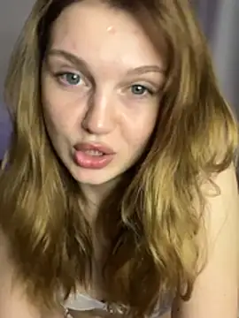 Snapshot of Emaline_Fane chatting on July 12, 2026, 7:37 pm Emaline Fane online show from July 12, 2026, 7:37 pm