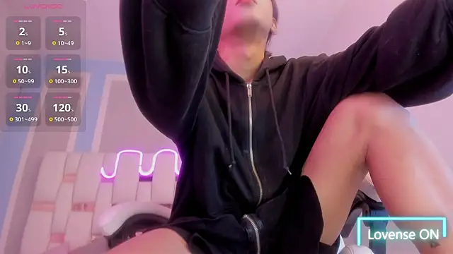 Snapshot of MilkWhore1 chatting on January 9, 2026, 8:27 pm MilkWhore1 online show from January 9, 2026, 8:27 pm