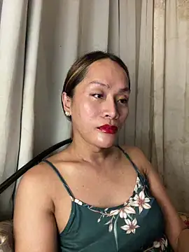 RomanticPearlTS online show from March 12, 2026, 4:18 am