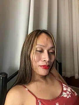 RomanticPearlTS online show from February 5, 2026, 1:40 pm