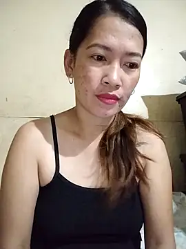 wildxxxGia online show from February 8, 2026, 7:00 pm