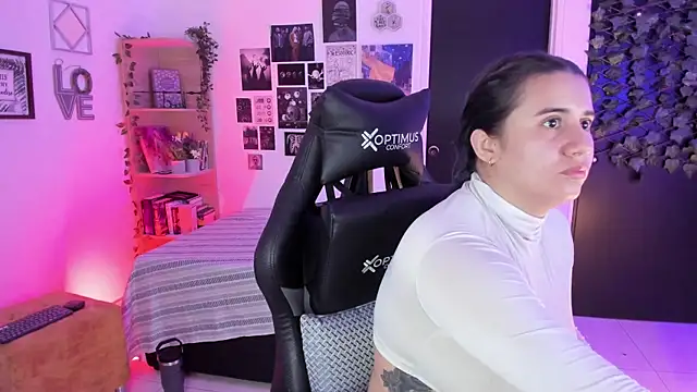 Lana Herondale online show from November 27, 2025, 9:32 am