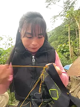 Sunyinn online show from December 14, 2025, 1:45 am