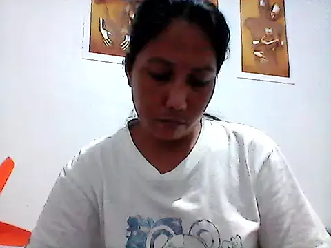 nhayasquirt online show from September 18, 2025, 9:40 pm