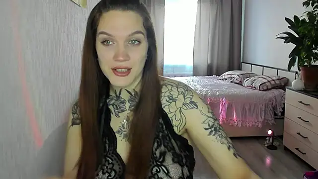 Luna Ver online show from September 30, 2025, 3:56 am