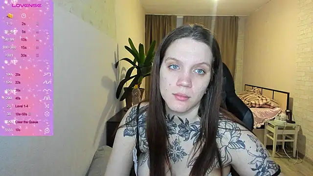 Luna Ver online show from December 3, 2025, 3:07 am