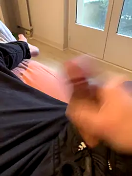 Snapshot of Chriscoki chatting on November 15, 2025, 10:08 am Chriscoki online show from November 15, 2025, 10:08 am