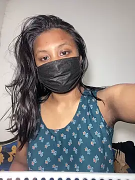 dreamcouple24 online show from November 5, 2025, 5:27 pm