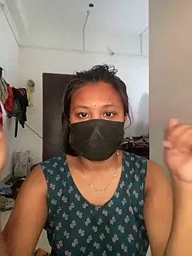 dreamcouple24 online show from November 1, 2025, 7:46 am