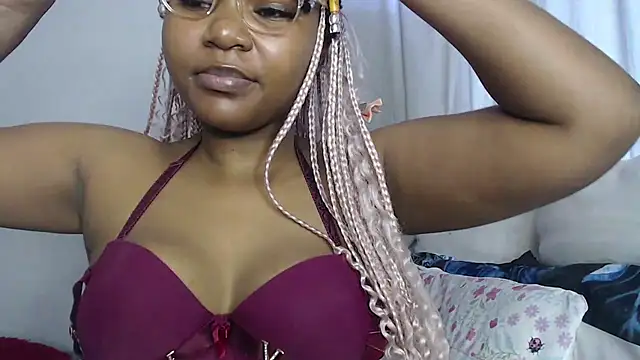 Snapshot of DarrkDeeva68 chatting on November 25, 2025, 12:16 pm DarrkDeeva68 online show from November 25, 2025, 12:16 pm