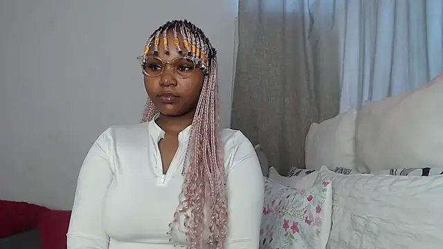 Snapshot of DarrkDeeva68 chatting on December 1, 2025, 1:45 pm DarrkDeeva68 online show from December 1, 2025, 1:45 pm