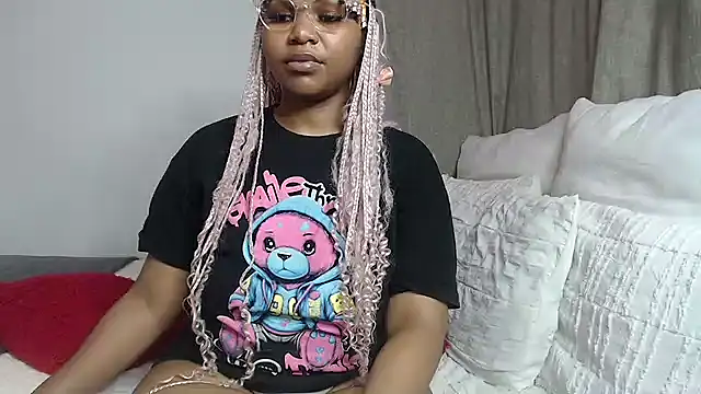 Snapshot of DarrkDeeva68 chatting on November 21, 2025, 4:50 pm DarrkDeeva68 online show from November 21, 2025, 4:50 pm