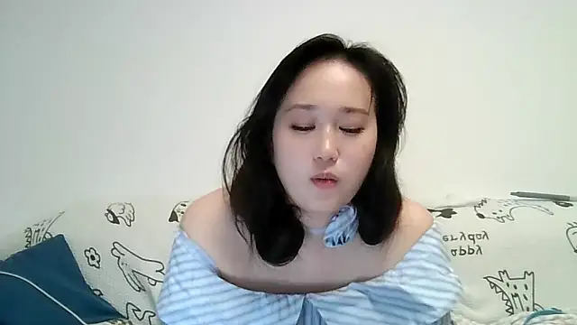 Snapshot of Belinda66 chatting on October 17, 2025, 1:57 pm Belinda66 online show from October 17, 2025, 1:57 pm