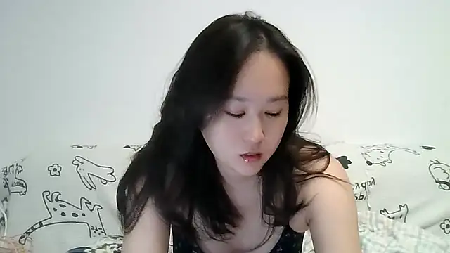 Snapshot of Belinda66 chatting on September 17, 2025, 7:43 am Belinda66 online show from September 17, 2025, 7:43 am