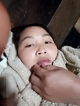 PhamPhung online show from December 17, 2025, 2:11 pm