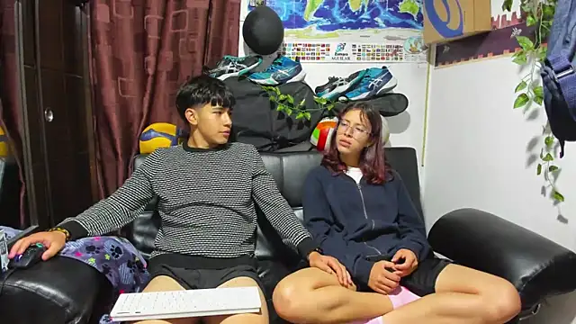 Snapshot of Donuts_DD chatting on September 30, 2025, 7:03 am Donuts DD online show from September 30, 2025, 7:03 am