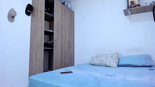 Snapshot of martin_and_samantha chatting on September 19, 2025, 4:16 am martin and samantha online show from September 19, 2025, 4:16 am