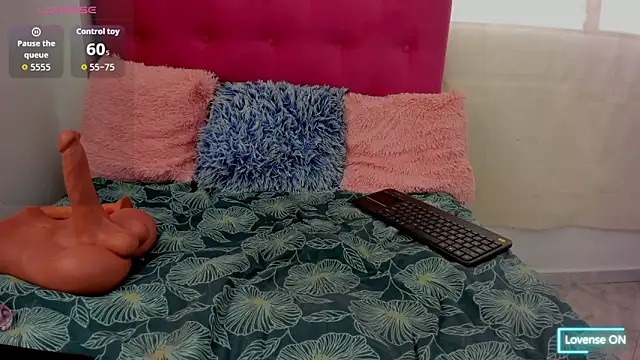 Snapshot of Veronica_mellerr chatting on February 28, 2026, 3:33 pm Veronica mellerr online show from February 28, 2026, 3:33 pm