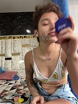 DayanaDG online show from December 15, 2025, 8:36 pm