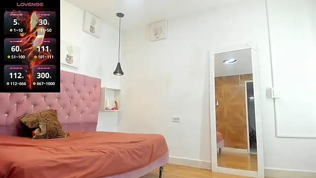 sienna glow online show from September 29, 2025, 12:33 pm