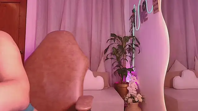 Snapshot of megansan_ chatting on March 16, 2026, 3:48 pm megansan online show from March 16, 2026, 3:48 pm