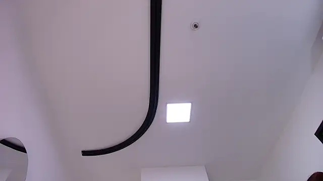 Snapshot of valecastro_ chatting on November 24, 2025, 7:14 pm valecastro online show from November 24, 2025, 7:14 pm