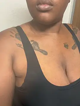 SandyCHEECKZ online show from April 23, 2026, 9:05 pm