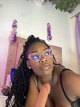 Snapshot of kendra_smiitch chatting on March 1, 2026, 4:01 am kendra smiitch online show from March 1, 2026, 4:01 am