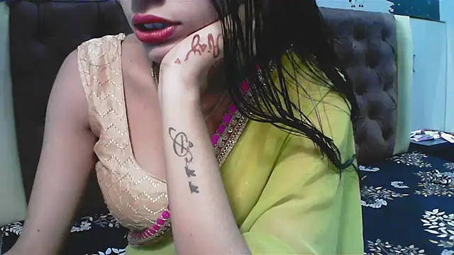 Snapshot of elize__ chatting on October 12, 2025, 3:08 am elize online show from October 12, 2025, 3:08 am