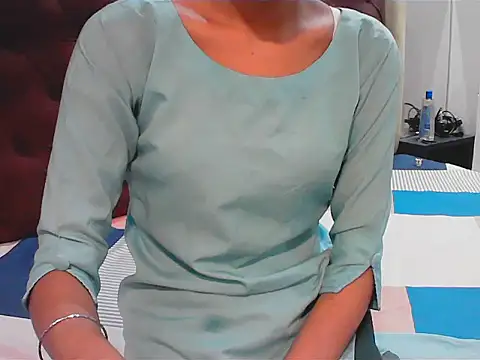 Snapshot of elize__ chatting on September 30, 2025, 4:40 am elize online show from September 30, 2025, 4:40 am