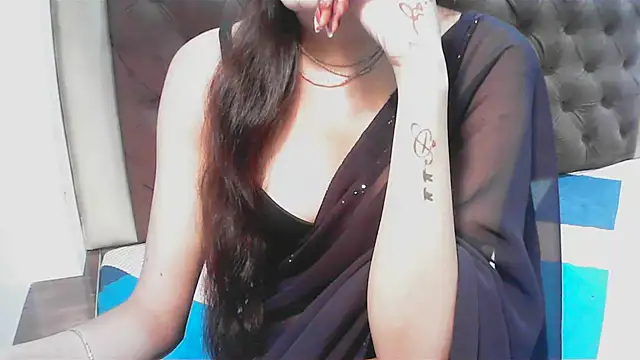 Snapshot of elize__ chatting on October 14, 2025, 2:56 am elize online show from October 14, 2025, 2:56 am