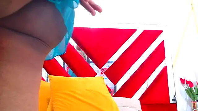 AmbarSmit online show from November 23, 2025, 6:29 pm