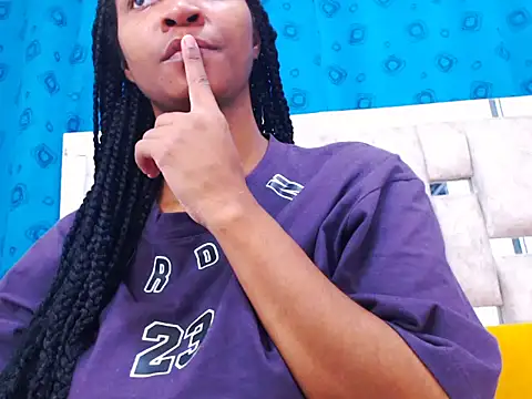 AmbarSmit online show from January 11, 2026, 1:01 am