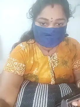 Snapshot of Rojaa009 chatting on October 15, 2025, 5:32 pm Rojaa009 online show from October 15, 2025, 5:32 pm