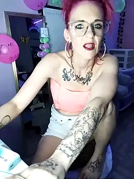 Purple2StayThnxx online show from October 12, 2025, 11:06 pm