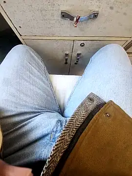 Snapshot of _Danny__ chatting on February 5, 2026, 9:27 am Danny online show from February 5, 2026, 9:27 am