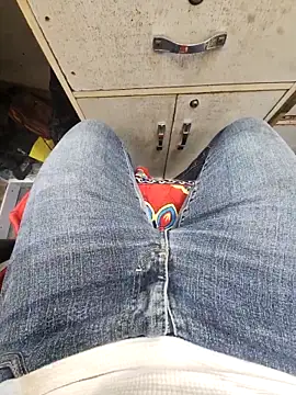 Snapshot of _Danny__ chatting on October 5, 2025, 2:52 pm Danny online show from October 5, 2025, 2:52 pm