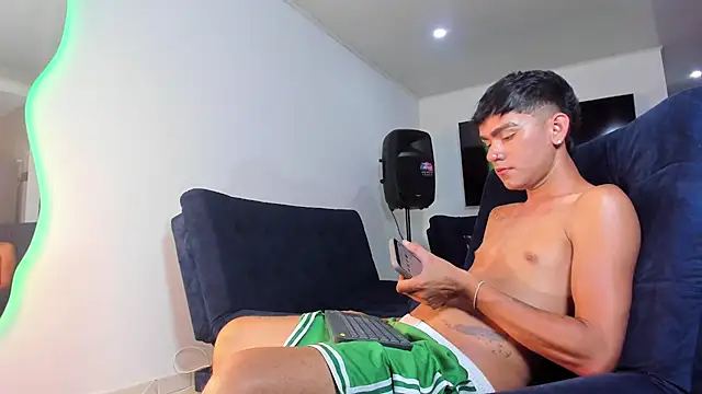 Snapshot of Steven_baby69 chatting on July 2, 2026, 3:23 am Steven baby69 online show from July 2, 2026, 3:23 am