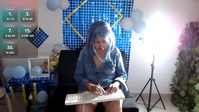 Snapshot of ruth_blue21 chatting on October 5, 2025, 4:03 am ruth blue21 online show from October 5, 2025, 4:03 am