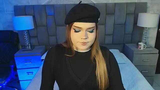 Maxxxine1 online show from November 2, 2025, 9:03 am