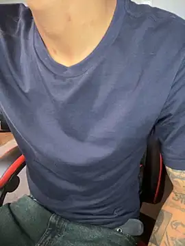 Osmarcito21 online show from November 11, 2025, 4:57 pm