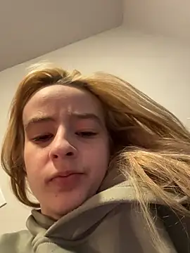 SeccySerena online show from March 13, 2026, 6:24 pm