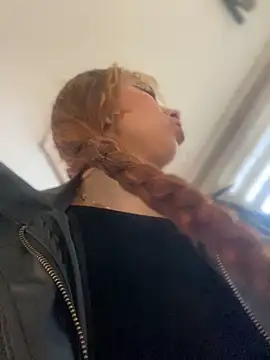 Snapshot of Sallem_Pink chatting on November 21, 2025, 11:09 am Sallem Pink online show from November 21, 2025, 11:09 am