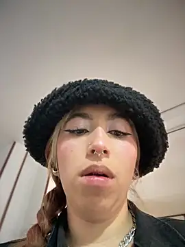 Snapshot of Sallem_Pink chatting on November 13, 2025, 11:03 am Sallem Pink online show from November 13, 2025, 11:03 am