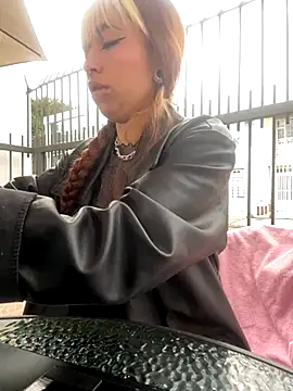 Snapshot of Sallem_Pink chatting on November 24, 2025, 11:10 am Sallem Pink online show from November 24, 2025, 11:10 am