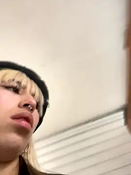 Snapshot of Sallem_Pink chatting on November 11, 2025, 11:05 am Sallem Pink online show from November 11, 2025, 11:05 am